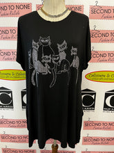 Cargar imagen en el visor de la galería, Rhinestone Cats Tunic (Size 2XL)