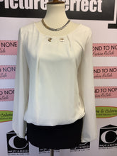 Load image into Gallery viewer, Bali Grommet Blouse (Size M)