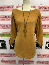 Load image into Gallery viewer, Max Studio Long Sleeve (Size 1X)