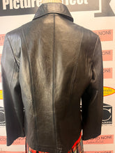 Cargar imagen en el visor de la galería, Nuage Black Leather Jacket (Size M)