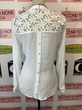 Load image into Gallery viewer, Flower Power Top (Size 32/S)