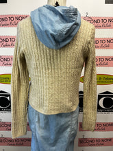 Load image into Gallery viewer, NWT Willow & Wind Cable Knit Cropped Cardigan (Size M)