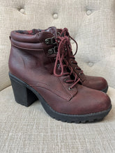 Load image into Gallery viewer, Call It Spring Boots (Size 9)