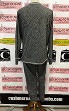 Load image into Gallery viewer, Denver Hayes Pyjama Set (Size M)