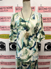 Cargar imagen en el visor de la galería, NWT Watercolour Print Half Sleeve T-Shirt (Size 14/UK 18)