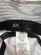 Load image into Gallery viewer, Oakley Tempo Print Bucket Hat