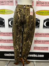 Load image into Gallery viewer, Snake Skin Printed Jeans (Size M/L)