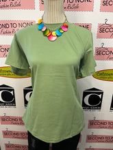 Cargar imagen en el visor de la galería, Round Neck Basic Tee (3 Colours)