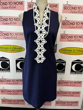 Cargar imagen en el visor de la galería, NWT Vince Camuto Navy & White Dress (Size 4)