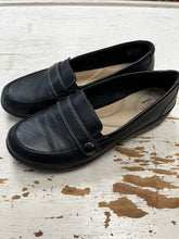 Load image into Gallery viewer, Clarks Leather Loafers (Size 9.5)
