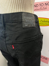 Load image into Gallery viewer, Levi's 541 Tapered Jeans (Size 32W/30L)