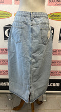Load image into Gallery viewer, Classic Mid-Length Denim Skirt