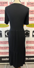 Cargar imagen en el visor de la galería, Made In Turkey Black Maxi Dress (Size 14)
