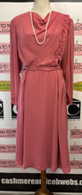 Load image into Gallery viewer, Vintage Pink Rose Wrap Dress (Size M/L)