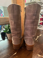 Load image into Gallery viewer, Snowmaids Grey Winter Boots (Size 6.5)