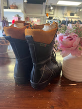 Load image into Gallery viewer, Martino Banff Winter Boots (Size 8)