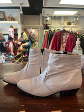 Load image into Gallery viewer, Western White Leather Booties (Size 9)