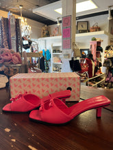 Load image into Gallery viewer, Hot Pink Kitten Heels with Box (Size 9)