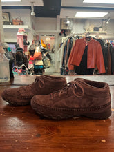 Cargar imagen en el visor de la galería, Skechers Suede Moccasin Shoes (Size 8.5)