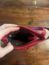 Cargar imagen en el visor de la galería, Red Leather Crossbody Purse