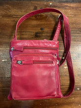 Cargar imagen en el visor de la galería, Red Leather Crossbody Purse