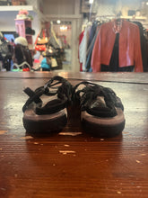 Load image into Gallery viewer, Merrell Outdoorsy Sandals (Size 6)