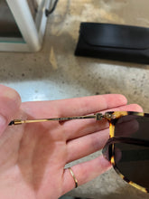 Charger l'image dans la galerie, Authentic Valentino ‘Garavani’ Tortoiseshell Sunglasses