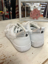 Load image into Gallery viewer, Steve Madden Gryphon Quilted Sneakers (Size 8/EU 39)