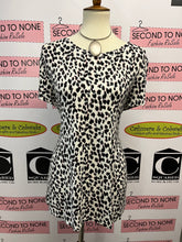 Load image into Gallery viewer, NWT Animal Print T-Shirt (Size L)
