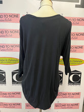 Load image into Gallery viewer, Studded Front Open Sleeve Top (Size L)
