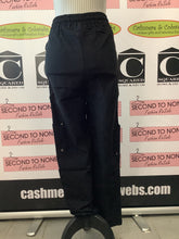 Cargar imagen en el visor de la galería, Lightweight Cargo Pants (3 Colours)