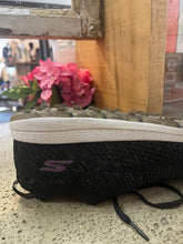 Load image into Gallery viewer, Skechers Go Golf Shoes (Size 8.5)