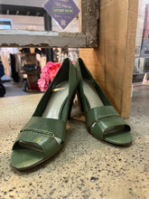 Load image into Gallery viewer, Nine West Peep Toe Green Heels (Size 10)