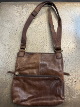 Cargar imagen en el visor de la galería, Fossil Brown Leather Stanton Traveller Crossbody