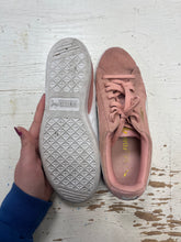 Load image into Gallery viewer, Puma Vikky V2 Pink Suede Basketball Shoes (Size 8)