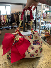 Cargar imagen en el visor de la galería, Betsy Johnson Bow-Licious Tote Purse