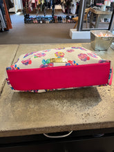 Cargar imagen en el visor de la galería, Betsy Johnson Bow-Licious Tote Purse
