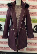 Load image into Gallery viewer, Chunky Knit Plum Sweater (Size L)