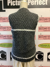 Load image into Gallery viewer, Grey Handknit Chunky Vest (Size M/L)