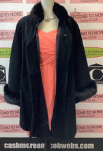 Load image into Gallery viewer, David’s Bridal Strapless Flamingo Gown (Size 22)