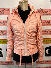 Charger l'image dans la galerie, Baby Pink Nylon Jacket (Size XS)