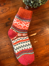 Cargar imagen en el visor de la galería, Women's/Unisex Nordic Fairisle-Style Wool Blend Socks (5 Designs)
