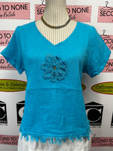 Load image into Gallery viewer, 100% Cotton Large Floral Top (2 Colors)