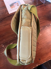 Cargar imagen en el visor de la galería, Lug Moped Green Crossbody Purse