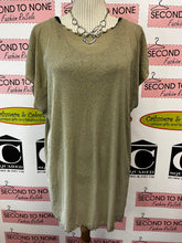 Cargar imagen en el visor de la galería, Moss Green Cover Up Top (Size S/M))
