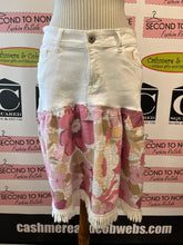 Cargar imagen en el visor de la galería, Upcycled Denim Skirt (Size 8)