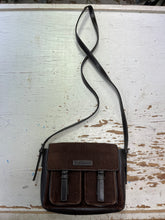 Cargar imagen en el visor de la galería, Y2K-Look Brown Corduroy Kenneth Cole Crossbody