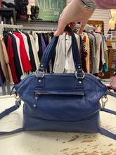 Charger l'image dans la galerie, Danier Blue Pebbled Leather Handbag + Dustcover