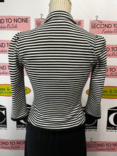 Cargar imagen en el visor de la galería, Dynamite Striped Cropped Sweater (Size XS)