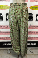 Cargar imagen en el visor de la galería, Classic Concepts Pull On Wide Leg Pants (Size L)